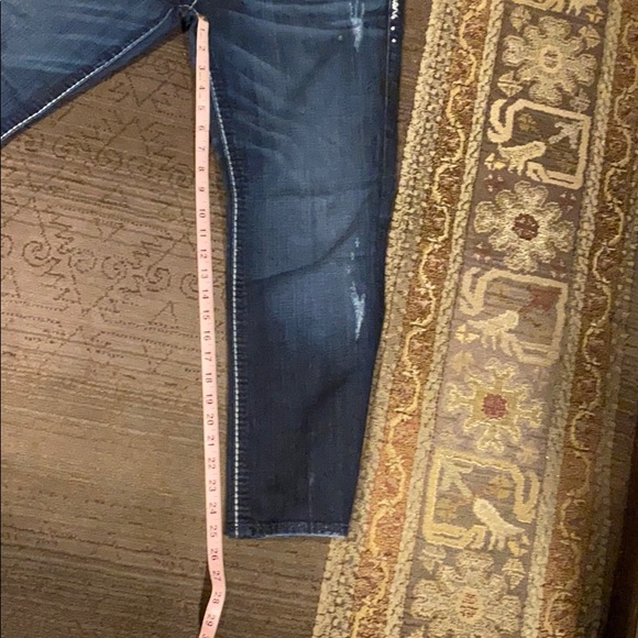 Destress Rock Revival Capri Jeans - Picture 4 of 12